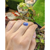 4.97 Ct. Blue Sapphire from Ceylon (Sri Lanka) Life Style