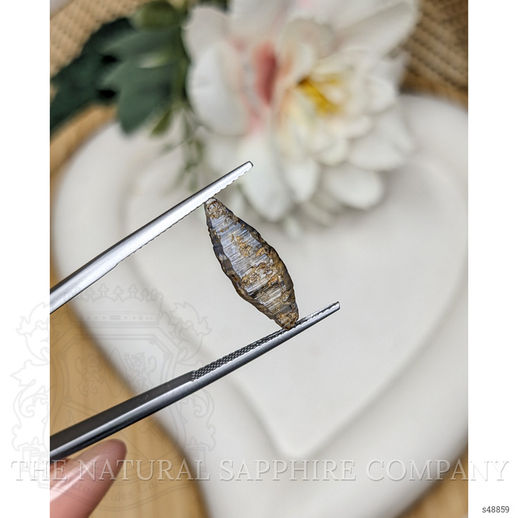 4.65 Ct. Blue Sapphire from Ceylon (Sri Lanka)