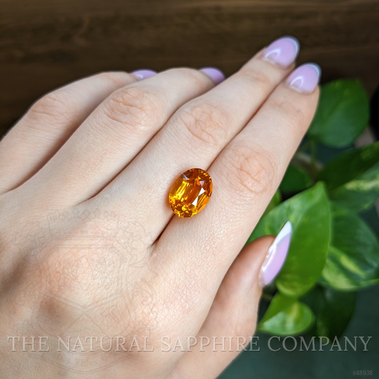 9.05 Ct. Yellowish Orange Sapphire from Ceylon (Sri Lanka)