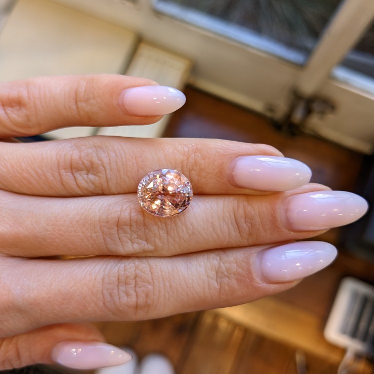 Padparadscha Sapphire Ring 9.97 Ct. 18K Rose Gold | The Natural