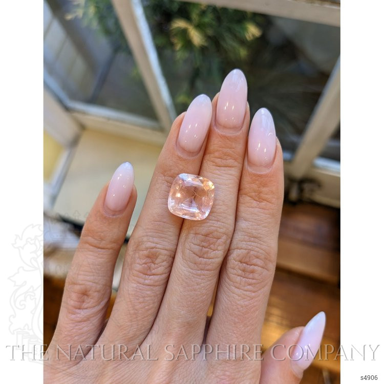 12.48 Ct. Padparadscha Sapphire from Ceylon (Sri Lanka)
