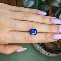 6.54 Ct. Blue Sapphire from Ceylon (Sri Lanka) Life Style