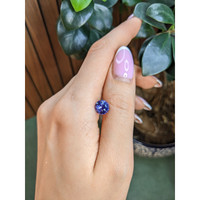 3.13 Ct. Violet Sapphire from Ceylon (Sri Lanka) Life Style