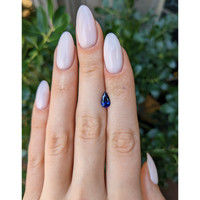 1.09 Ct. Blue Sapphire from Ceylon (Sri Lanka) Life Style