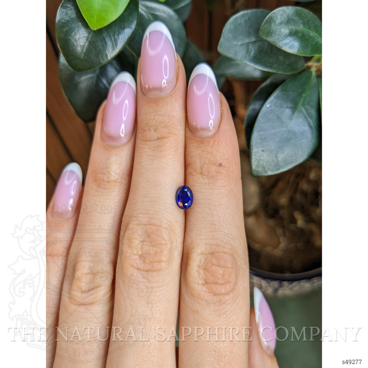 1.04 Ct. Purplish Blue Sapphire from Ceylon (Sri Lanka)