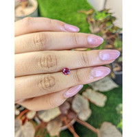 1.05 Ct. Purplish Pink Sapphire from Ceylon (Sri Lanka) Life Style