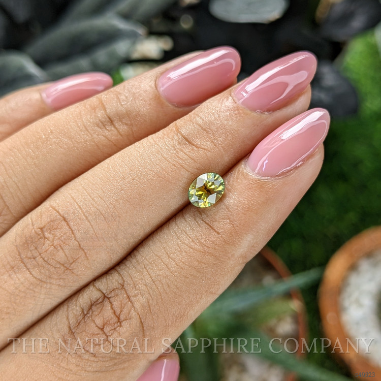 1.02 Ct. Greenish Yellow Sapphire from Ceylon (Sri Lanka)