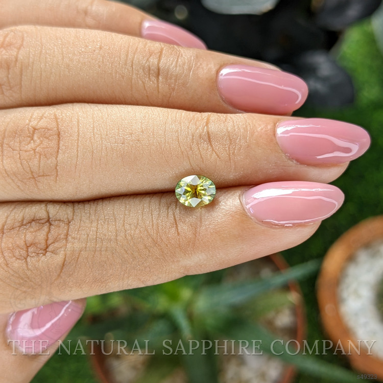 1.02 Ct. Greenish Yellow Sapphire from Ceylon (Sri Lanka)
