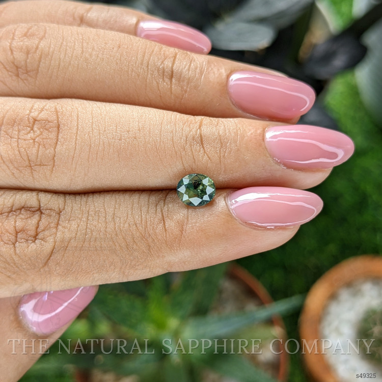 1.09 Ct. Bluish Green Sapphire from Ceylon (Sri Lanka)