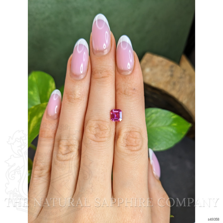 1.44 Ct. Pink Sapphire from Ceylon (Sri Lanka)