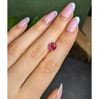 2.41 Ct. Pink Sapphire from Ceylon (Sri Lanka) Life Style