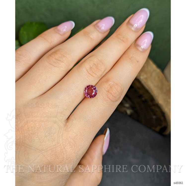 2.41 Ct. Pink Sapphire from Ceylon (Sri Lanka)