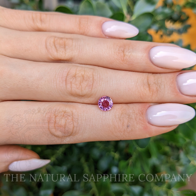 1.28 Ct. Pink Sapphire from Ceylon (Sri Lanka)