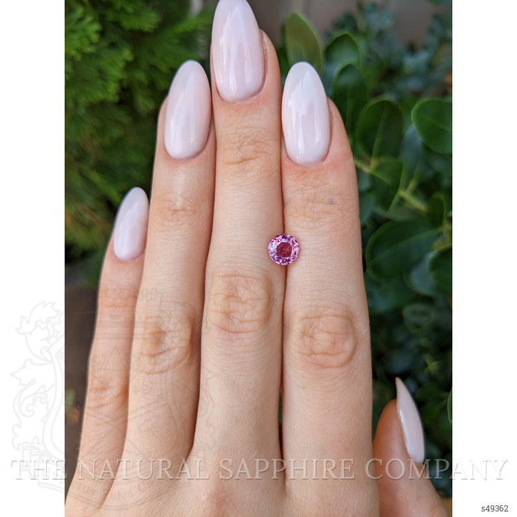1.28 Ct. Pink Sapphire from Ceylon (Sri Lanka)