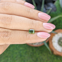 1.09 Ct. Green Sapphire from Ceylon (Sri Lanka) Life Style