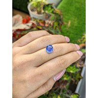 4.56 Ct. Blue Sapphire from Ceylon (Sri Lanka) Life Style