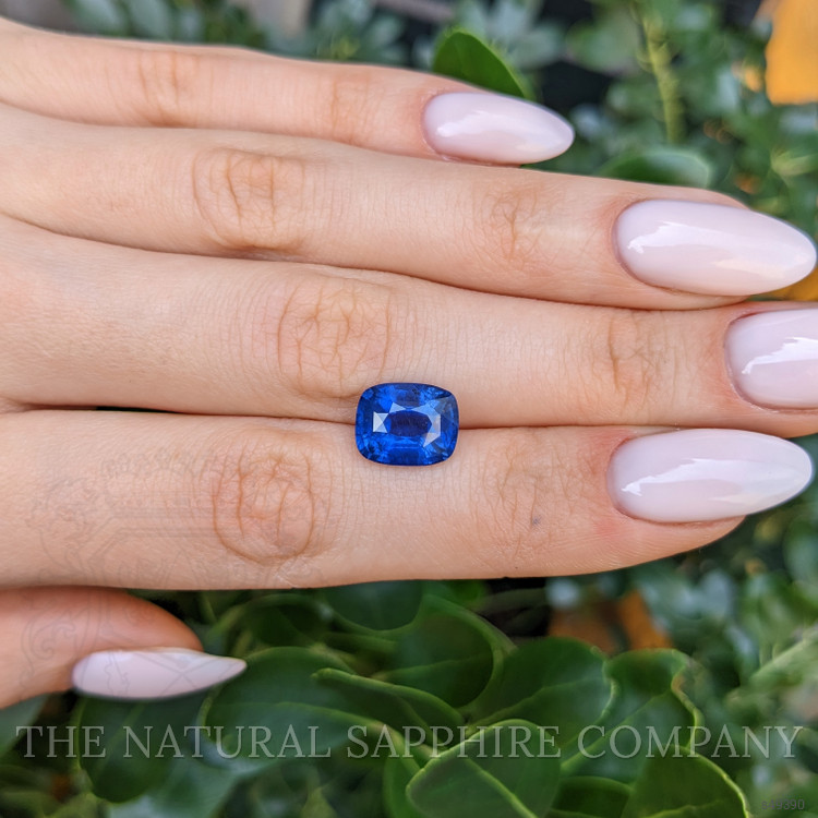 5.57 Ct. Blue Sapphire from Ceylon (Sri Lanka)