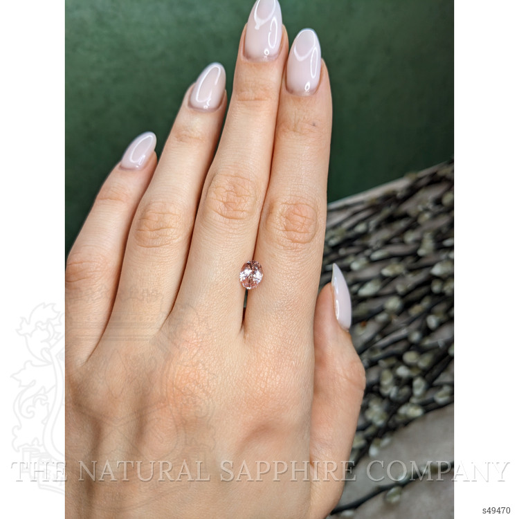 1.48 Ct. Padparadscha Sapphire from Ceylon (Sri Lanka)