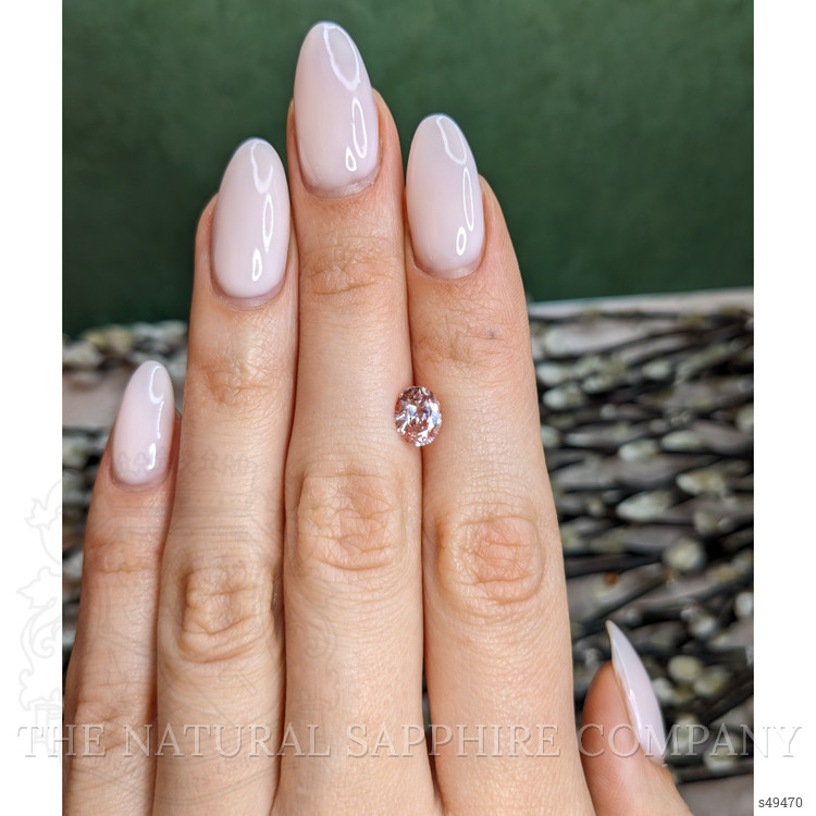 1.48 Ct. Padparadscha Sapphire from Ceylon (Sri Lanka)