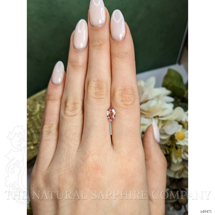 1.38 Ct. Padparadscha Sapphire from Ceylon (Sri Lanka)