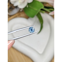 1.00 Ct. Greenish Blue Sapphire from Ceylon (Sri Lanka) Life Style