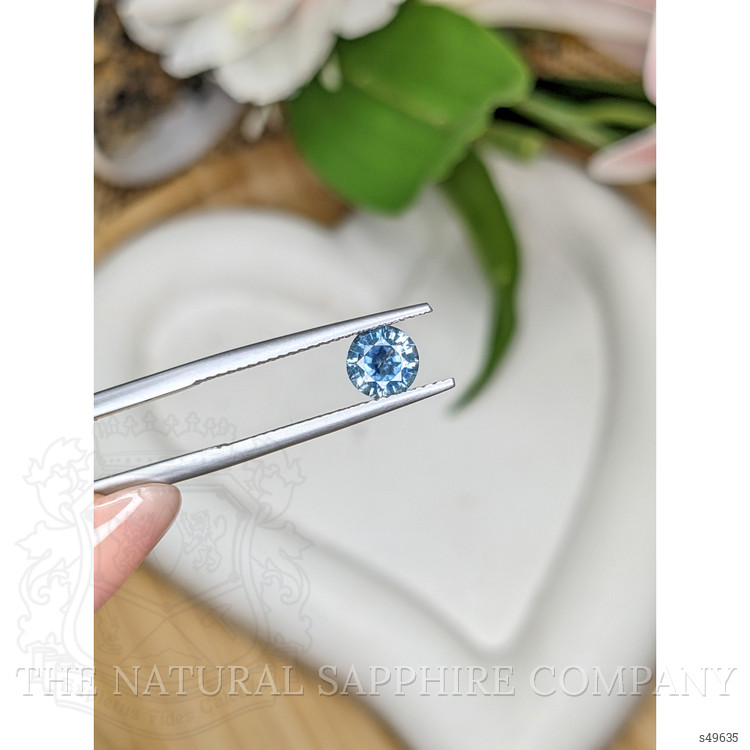 1.00 Ct. Greenish Blue Sapphire from Ceylon (Sri Lanka)