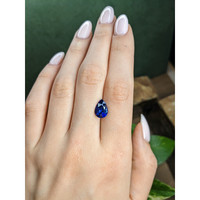 3.56 Ct. Blue Sapphire from Ceylon (Sri Lanka) Life Style