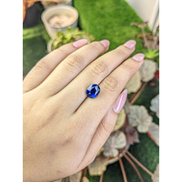 5.21 Ct. Blue Sapphire from Ceylon (Sri Lanka) Life Style