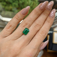 2.62 Ct. Emerald from Zambia Life Style