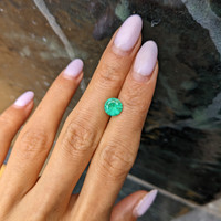 1.33 Ct. Emerald from Ethiopia Life Style
