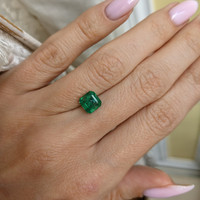 1.32 Ct. Emerald from Zambia Life Style