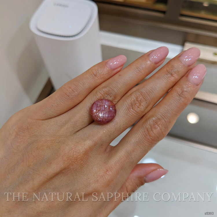 15.61 Ct. Reddish Pink Star Sapphire from Ceylon (Sri Lanka)