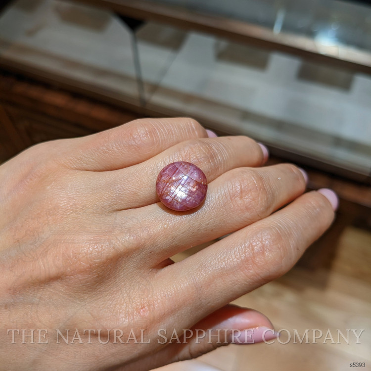15.61 Ct. Reddish Pink Star Sapphire from Ceylon (Sri Lanka)