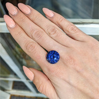 14.81 Ct. Blue Sapphire from Ceylon (Sri Lanka) Life Style