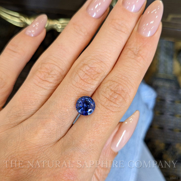 3.04 Ct. Blue Sapphire from Ceylon (Sri Lanka)