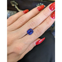 4.19 Ct. Blue Sapphire from Ceylon (Sri Lanka) Life Style