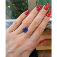 4.19 Ct. Blue Sapphire from Ceylon (Sri Lanka) Life Style
