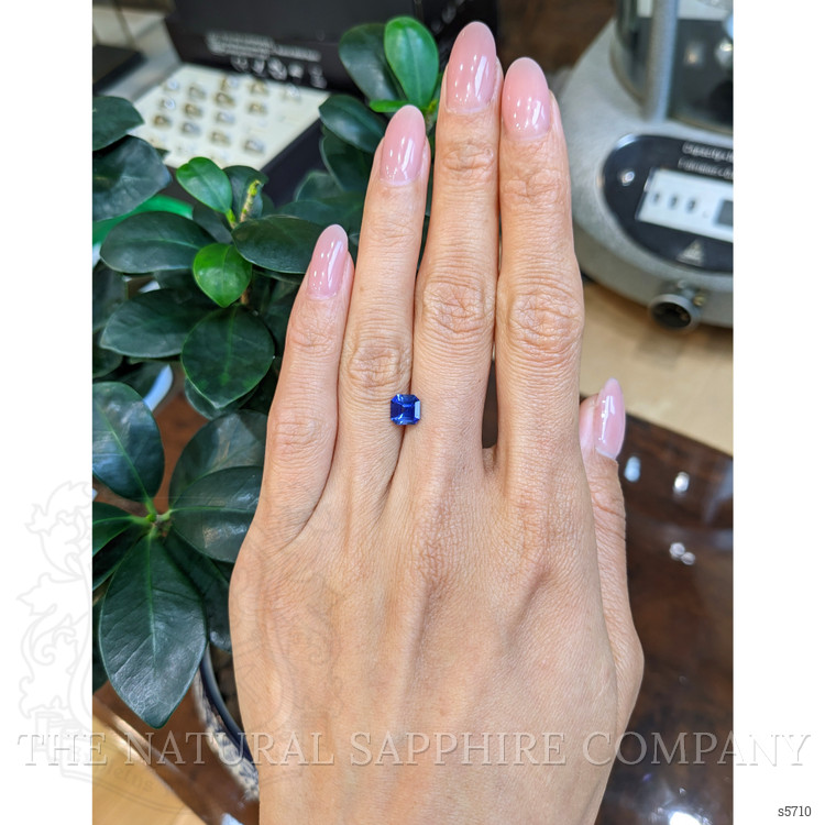 1.09 Ct. Blue Sapphire from Ceylon (Sri Lanka)
