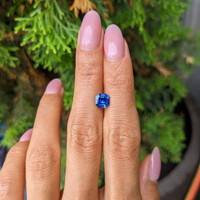 1.37 Ct. Blue Sapphire from Ceylon (Sri Lanka) Life Style
