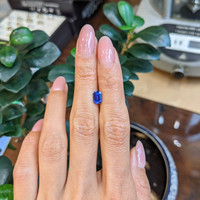 1.09 Ct. Blue Sapphire from Ceylon (Sri Lanka) Life Style