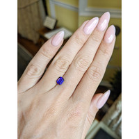 1.00 Ct. Blue Sapphire from Ceylon (Sri Lanka) Life Style