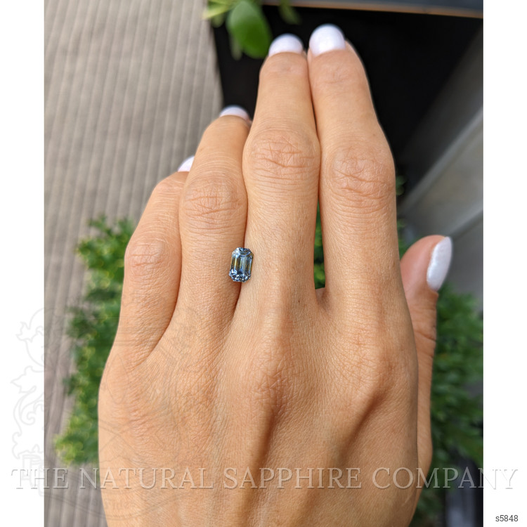 1.71 Ct. Bi Color Sapphire from Ceylon (Sri Lanka)