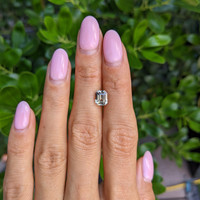 2.14 Ct. Bi Color Sapphire from Ceylon (Sri Lanka) Life Style