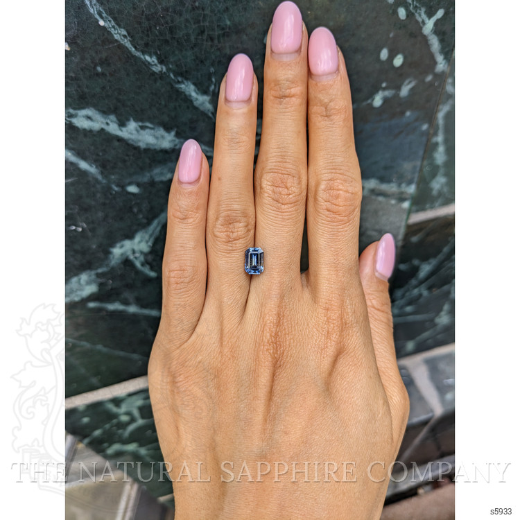 2.32 Ct. Bi Color Sapphire from Ceylon (Sri Lanka)
