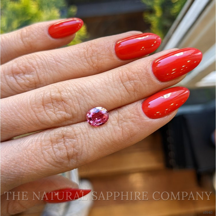 1.59 Ct. Pink Sapphire from Ceylon (Sri Lanka)