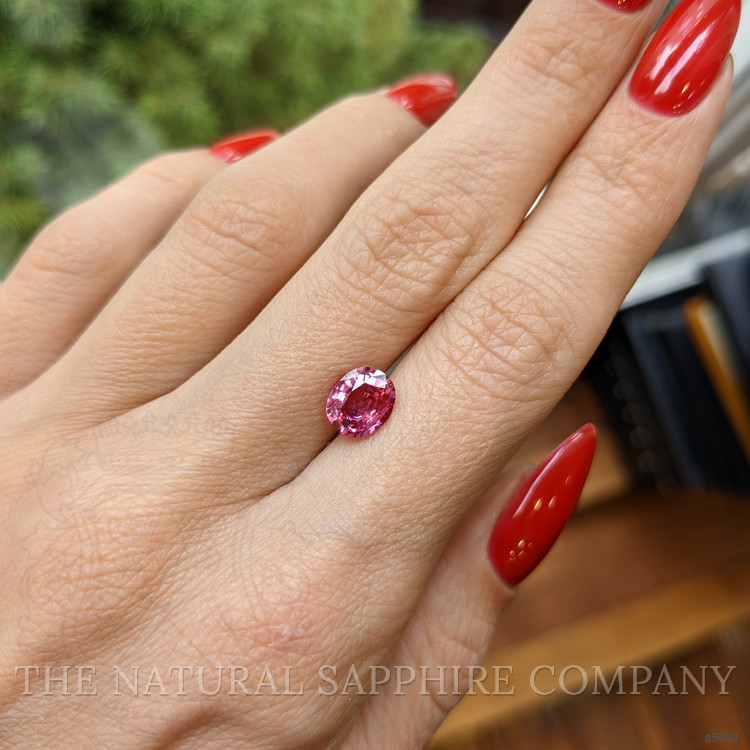 1.59 Ct. Pink Sapphire from Ceylon (Sri Lanka)