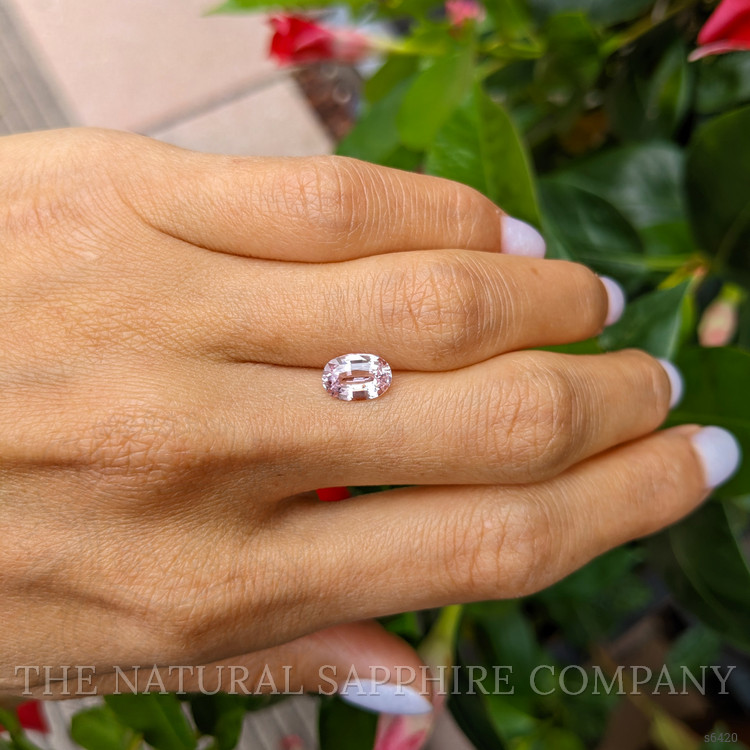 1.75 Ct. Pink Sapphire from Ceylon (Sri Lanka)