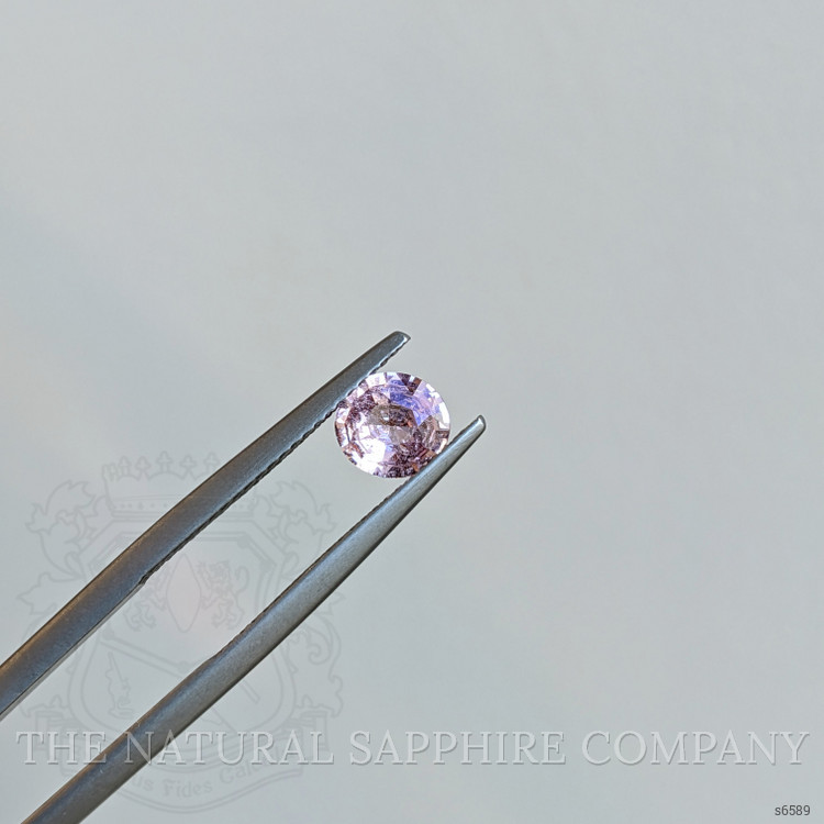 0.89 Ct. Pink Sapphire from Ceylon (Sri Lanka)
