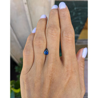 1.13 Ct. Greenish Blue Sapphire from Ceylon (Sri Lanka) Life Style