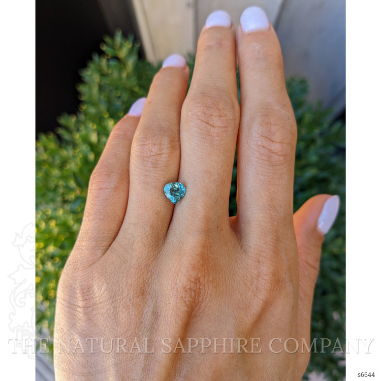 1.19 Ct. Greenish Blue Sapphire from Ceylon (Sri Lanka)